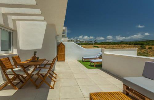 Apartamento con terraza, piscina y parking - Foto 37