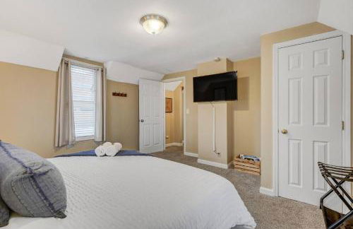 Downtown Launchpad for Urban Explorers | Fireplace - Foto 24