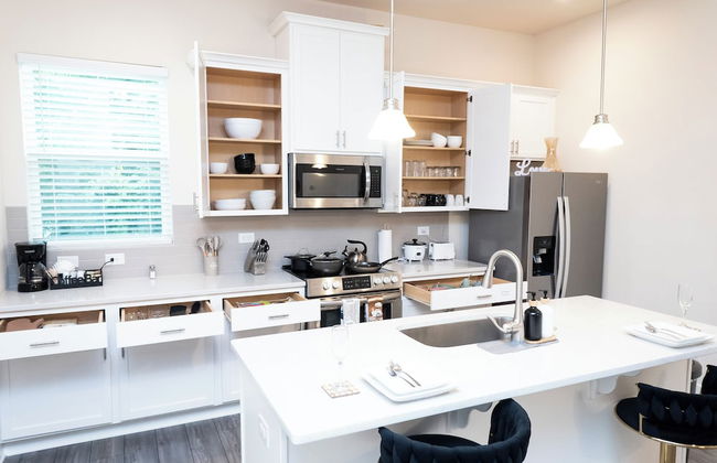 Cozy Retreat near Uptown Charlotte with Free Parking & Wi-Fi - Foto 15