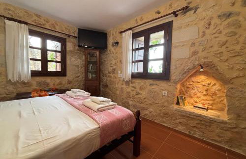 Electra Stone Suite - Photo 16