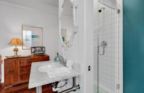 Bywater 2BR Shotgun w Backyard Near FQ - Foto 11