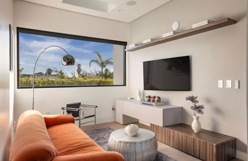 NEW Modern Oasis off Melrose - Rooftop - Pool - Photo 51