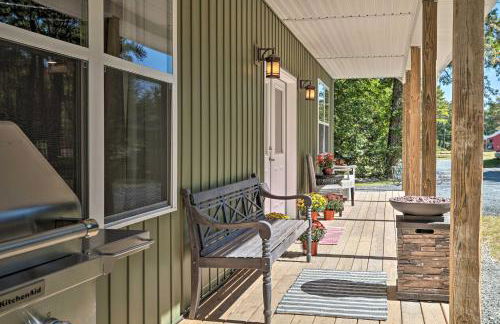 16 Mi to Ski Slopes! Creekside Poconos Cottage - Foto 20