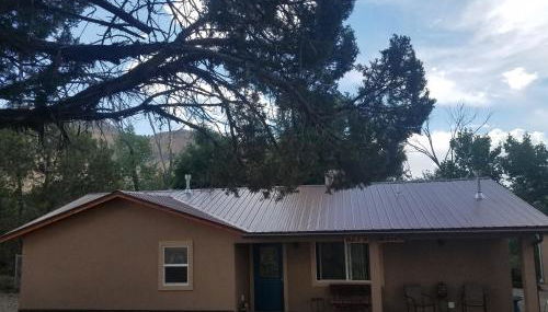 Grizzly Roadhouse Bed and Breakfast - Foto 4