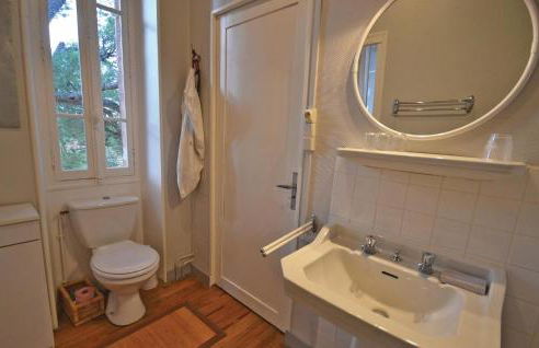 Lovely Home In Puymeras With Kitchen - Foto 32