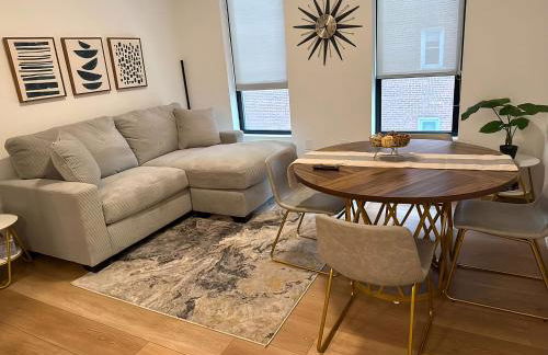 Modern & Spacious 2BR Apartment with Gym & Parking - Foto 1