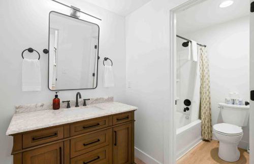 3 Homes, 3 Hot Tubs, 10BR, 10 Bath, Near Ark! - Foto 30