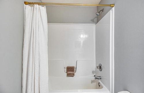 Work-Friendly Madison Home Near Research Park - Photo 19