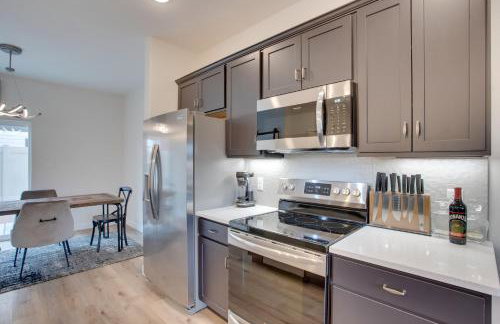Modern Townhome ~ 3 Mi to Dtwn Grand Junction - Foto 8