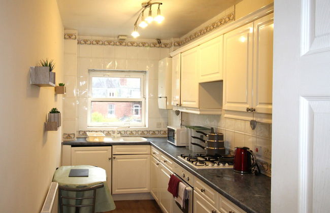 Doncaster Central Apartment Sleeps 5 Very Quiet - Photo 9