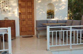 Top Holiday Home Private Pool by the sea With Private Garden for Private use - Photo 5