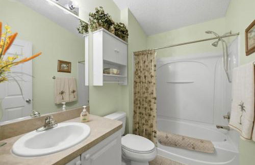 Lovely 2BR Near Lake Sumter and Brownwood With Golfcart - Foto 3