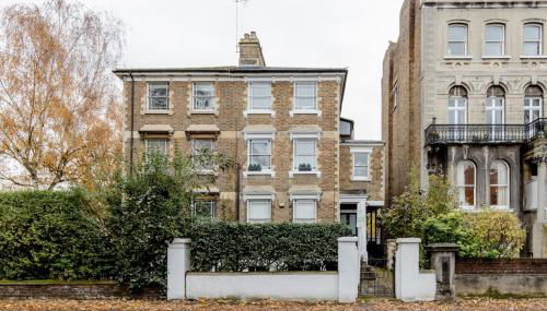 Stylishly Designed Private Home in Central Windsor - Photo 5