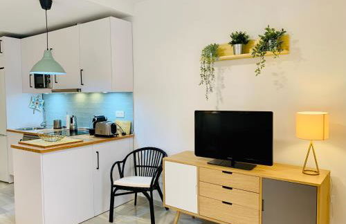 Solana Tulipanes Parking Pool Terrace - Photo 9