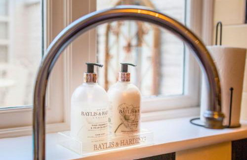 Charming 2 Bed House in Tewkesbury Centre - Foto 28