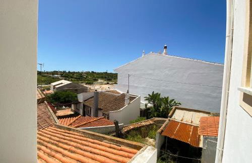 Retreat with Terrace and View in Espiche #1887 - Foto 18