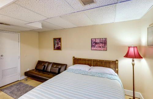 Bring the Family! Suburban Home with Yard in Omaha - Foto 20