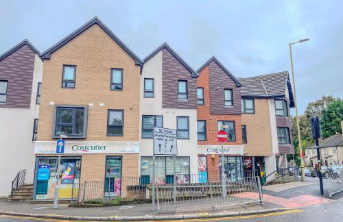 Multiple 2-Bedroom Apartments near Harry Potter Studios - 2-Minute walk to Bushey Station - 20 Minutes to London Euston - Ideal for Families & Business - Free Parking - Foto 30