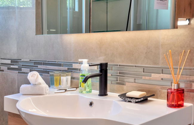 Beautifully Styled 2BR w 2 Carparks & Aircon - Foto 19