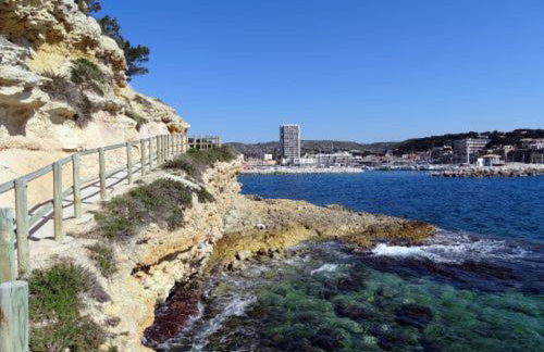 grand studio terrasse de standing, pleine vue village et proche mer - Foto 21