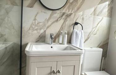 The Blue house on the wall - Foto 70