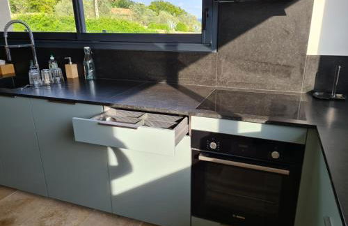 Villa "Le B" - Vue Exceptionnelle - Piscine Privée - Climatisation - Foto 13