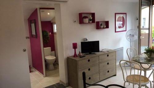 Gite des 2 arbres de la sagesse , agréable chalet avec spa privatif - Foto 2