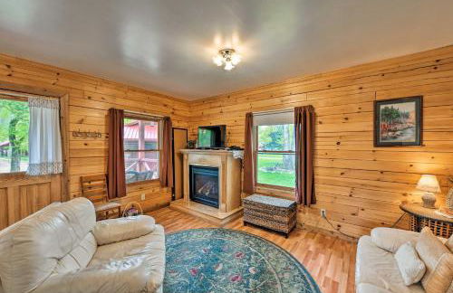 Cozy Colorado Cabin with Deck, Grill and River Access! - Foto 4