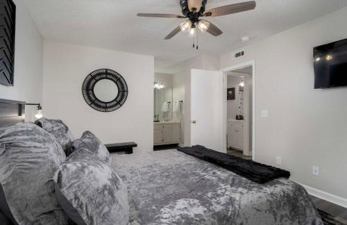 Grand Lakes Condo - Renovated 2BR-1 5BA Condo - Near UA - Foto 15