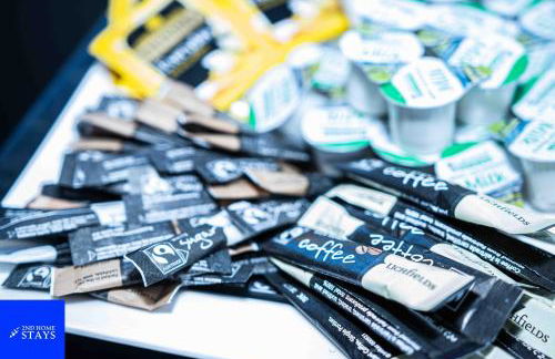 2ndHomeStays-Walsall- A Charming 3-Bed Home with Landscape View - Suitable for Contractors and Families -Large Parking for 3 Vans - Sleeps 7- 7 mins to J10 M6 and 21 mins to Birmingham - Foto 9