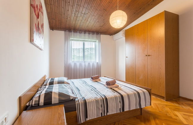 Large 150 m2 apt With Pool and 500 m2 Garden - Foto 3