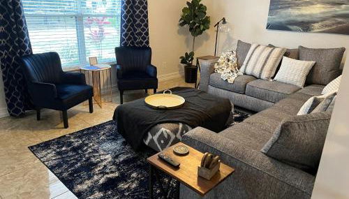 Poolside Paradise & Beach Bound - Foto 3