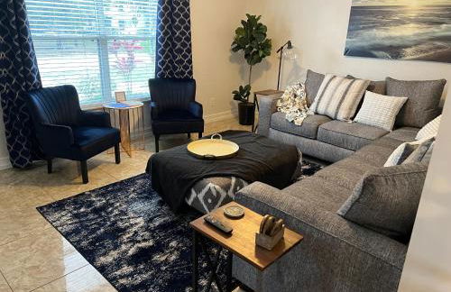 Poolside Paradise & Beach Bound - Foto 3