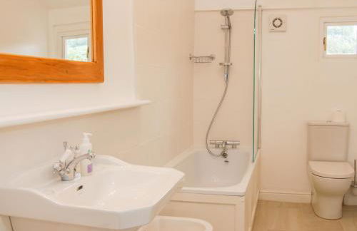 The Old Farmhouse, Upper Pitts - Photo 27