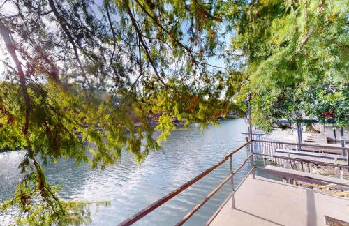 Funshine | Riverfront house in Mc Queeney with guest house, river views, grill - Foto 42