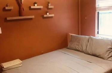 1850s historic Row House 7min train to NYC with private backyard - Foto 21