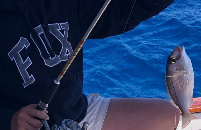 Capitán Manolis Pesca con barbacoa en el barco - Foto 32