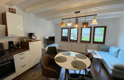 Schöne Ferienwohnung Burgruine Fachwerkhaus - Photo 2