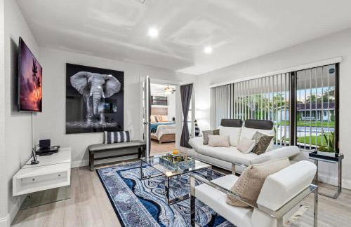 Tropical Getaway - Heated Pool & Patio Retreat - Foto 2