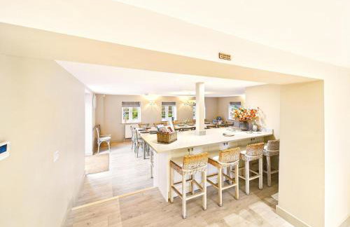 Cottage In Norfolk Sleeps 23 - Private Pool, Fishing Lake, Hot Tub Ref 99008Sc - Foto 37