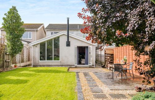 Crynant Countryside Retreat - Photo 11