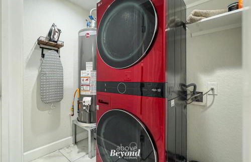 Sprawling Home w/ Rooftop Spot - Foto 34