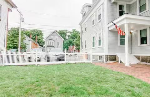 NEW! Family-Friendly Getaway -1 Mi to Dtwn Salem w Roof Deck & Tiki Bar - Foto 9