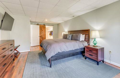 Lake Norman Retreat with Dock, Game Room and Hot Tub - Foto 21