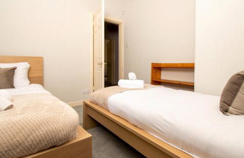 Private Entrance GF 2 bed flat near Renfrew Centre - Pass the Keys - Foto 66