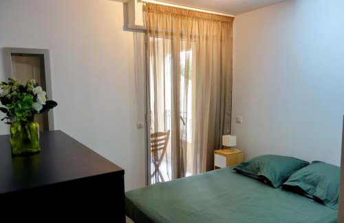 Quiet Appartment AC 400m Palais & 100m Beach - Foto 11