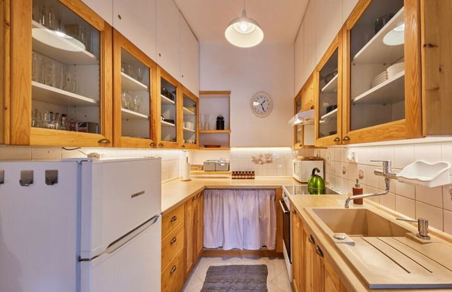 Beautiful Villa With Comfort - Photo 6