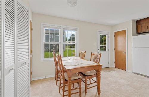 Prime Location 2 BR Oasis with Washer and Dryer - Foto 3