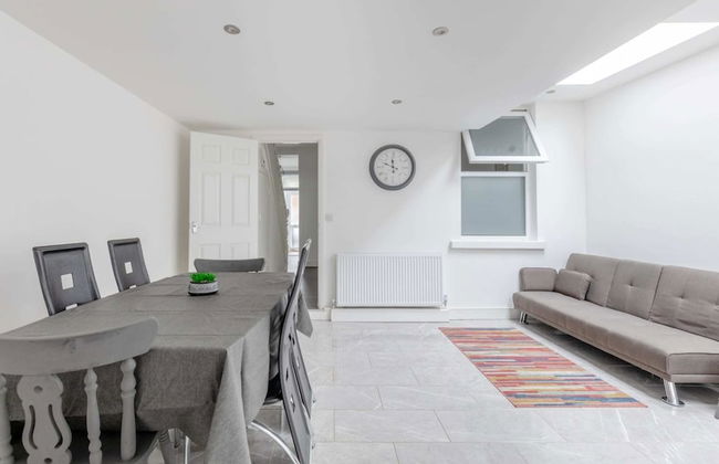 Spacious & Newly Renovated 4BD House East Ham! - Foto 40