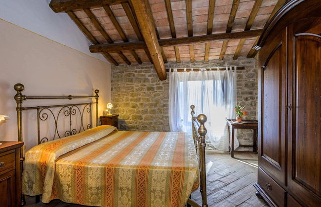 Elegant Stone House w/ Pool - Photo 2